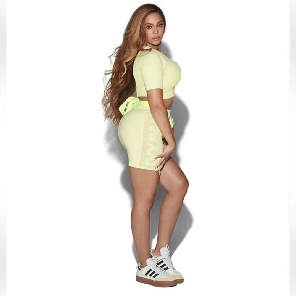 Ivy Park x Adidas Knit Neon Yellow Fitted Activewear Mini Skirt Sz 3X